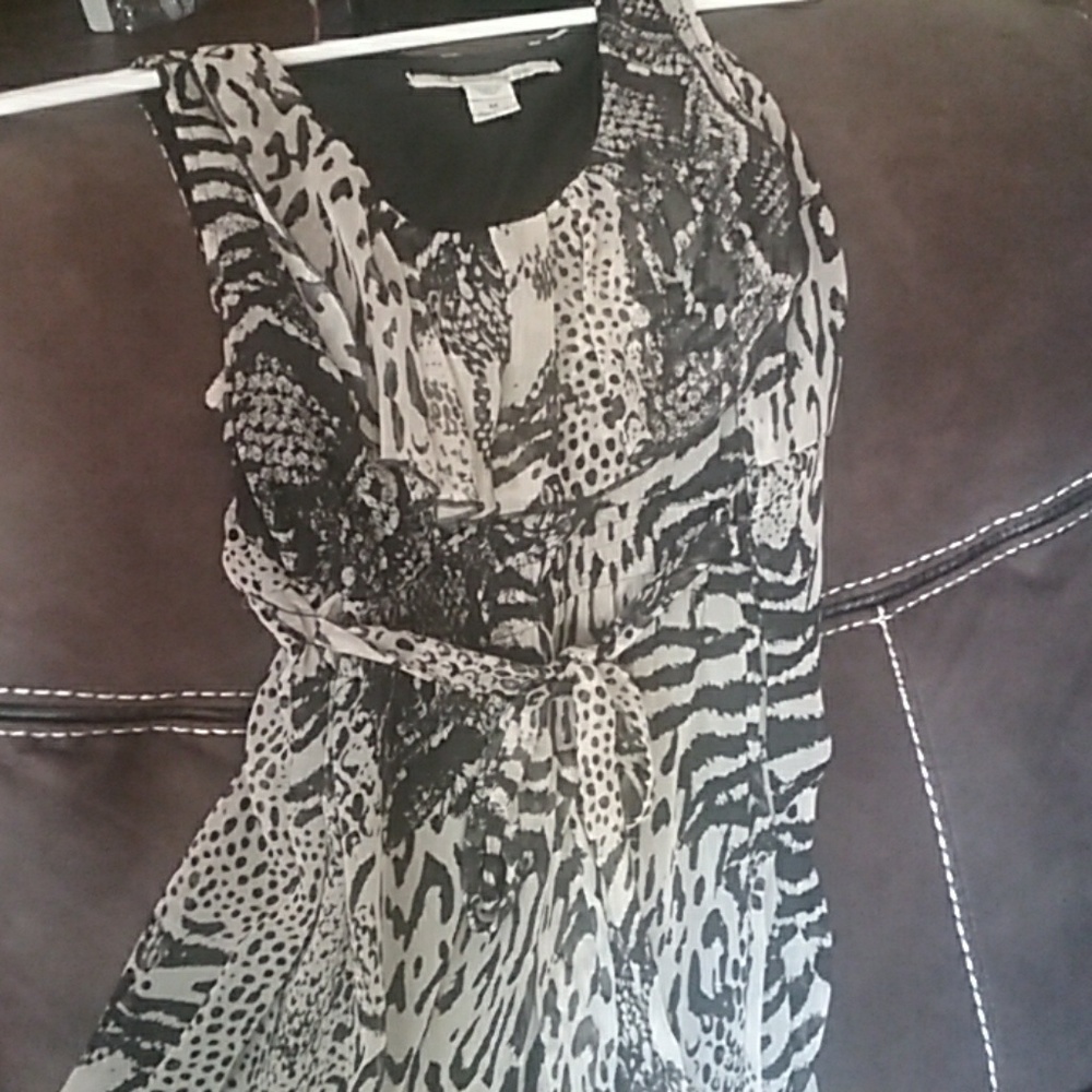 Dress - Picture 4 of 4